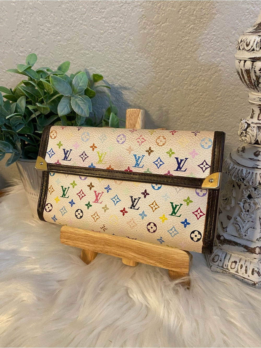Louis Vuitton Murakami White Long Snap Wallet w/ Chain - Picture 7 of 16